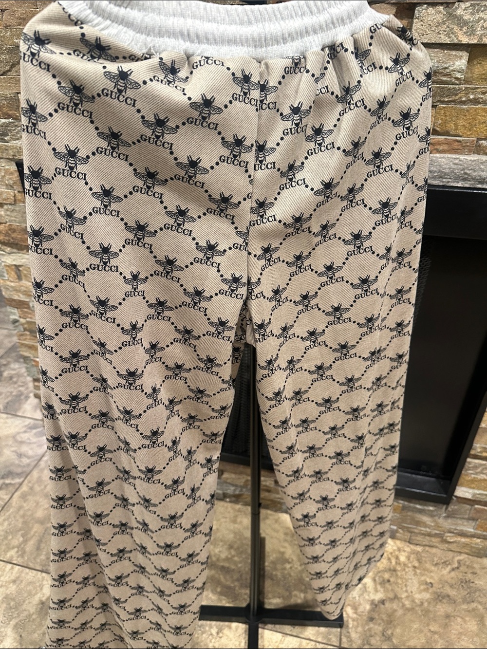 Cream and Black Bee Print Pajama Set size M - Picture 5 of 5